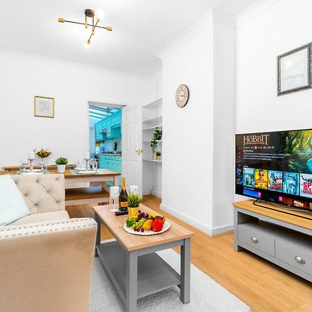 Luxury 3 Bedroom House - Harborne - Parking - Garden - Wifi & Netflix 122G Бирмингем Экстерьер фото