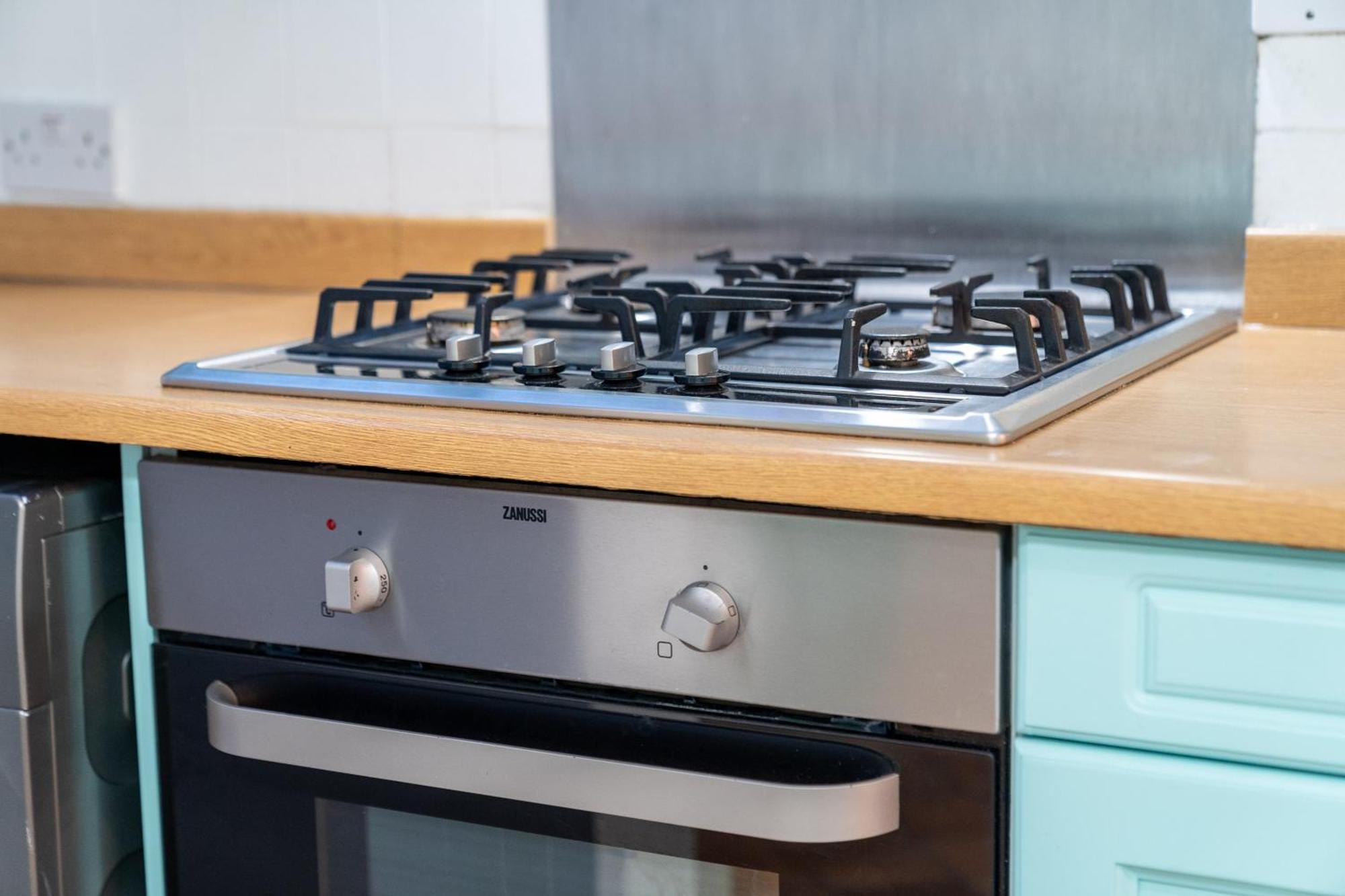 Luxury 3 Bedroom House - Harborne - Parking - Garden - Wifi & Netflix 122G Бирмингем Экстерьер фото