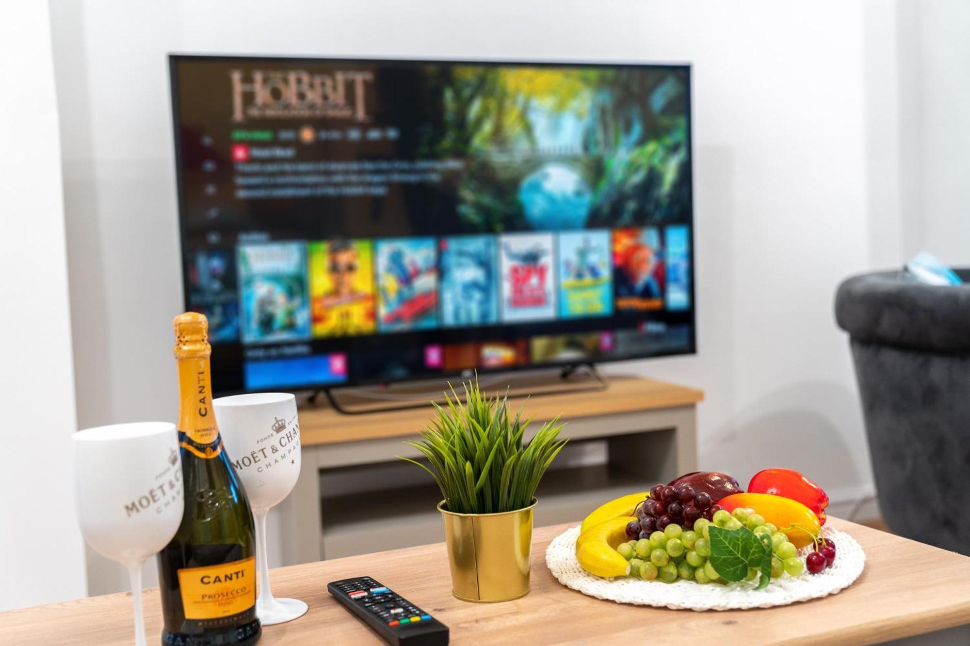 Luxury 3 Bedroom House - Harborne - Parking - Garden - Wifi & Netflix 122G Бирмингем Экстерьер фото