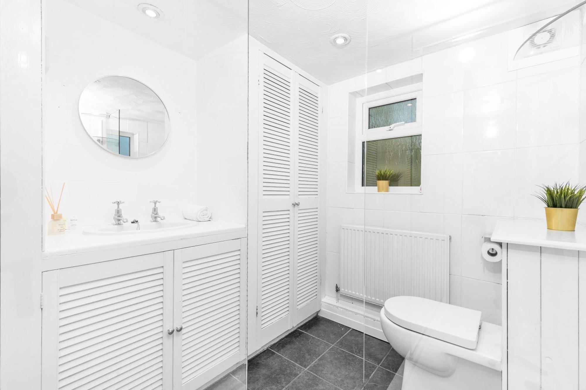 Luxury 3 Bedroom House - Harborne - Parking - Garden - Wifi & Netflix 122G Бирмингем Экстерьер фото