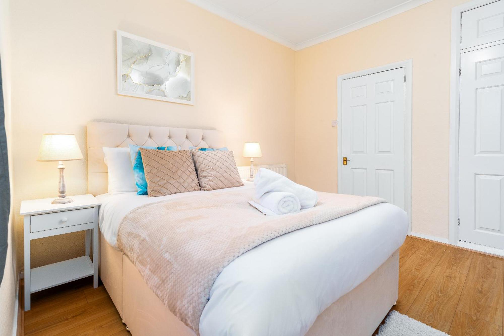 Luxury 3 Bedroom House - Harborne - Parking - Garden - Wifi & Netflix 122G Бирмингем Экстерьер фото