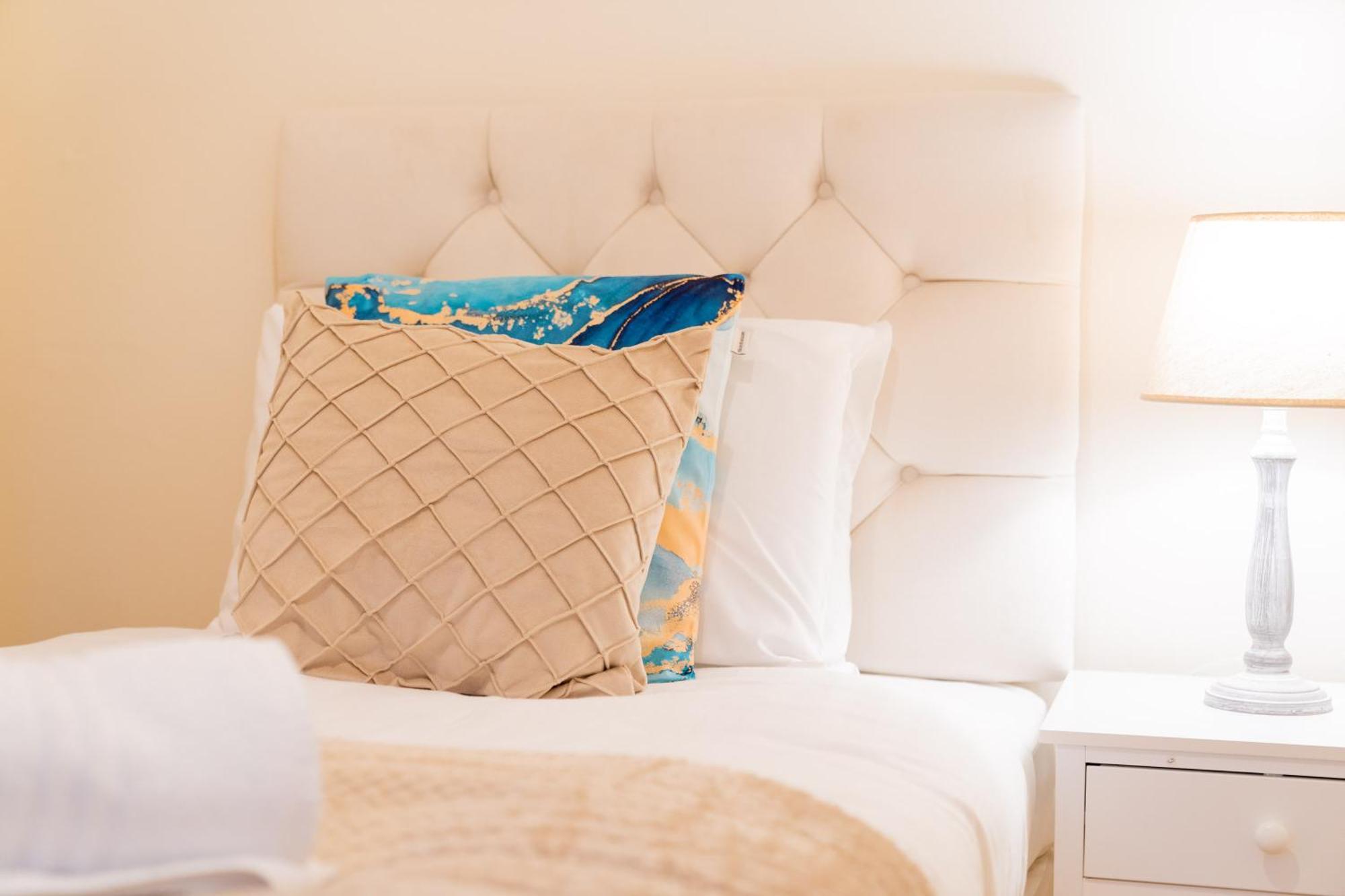 Luxury 3 Bedroom House - Harborne - Parking - Garden - Wifi & Netflix 122G Бирмингем Экстерьер фото